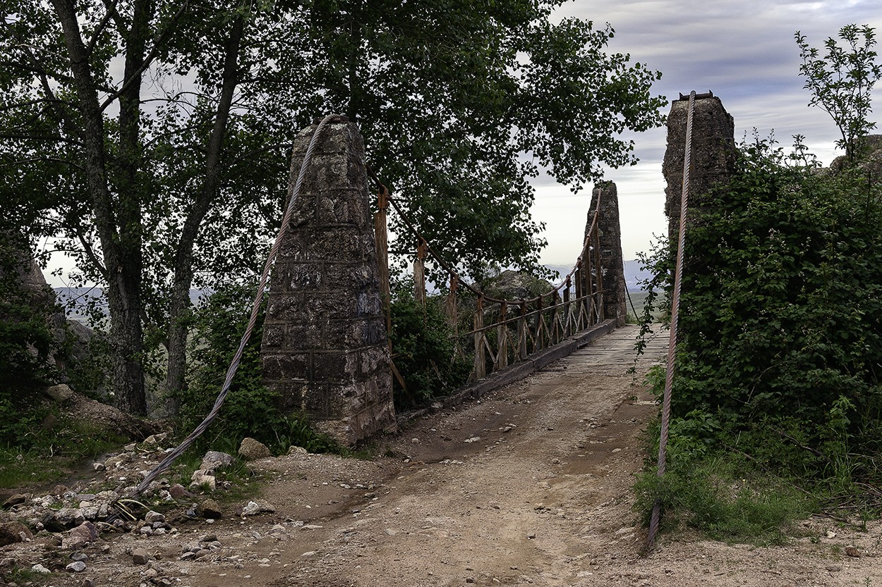 "Puente colgante" de Carlos Francisco Montalbetti