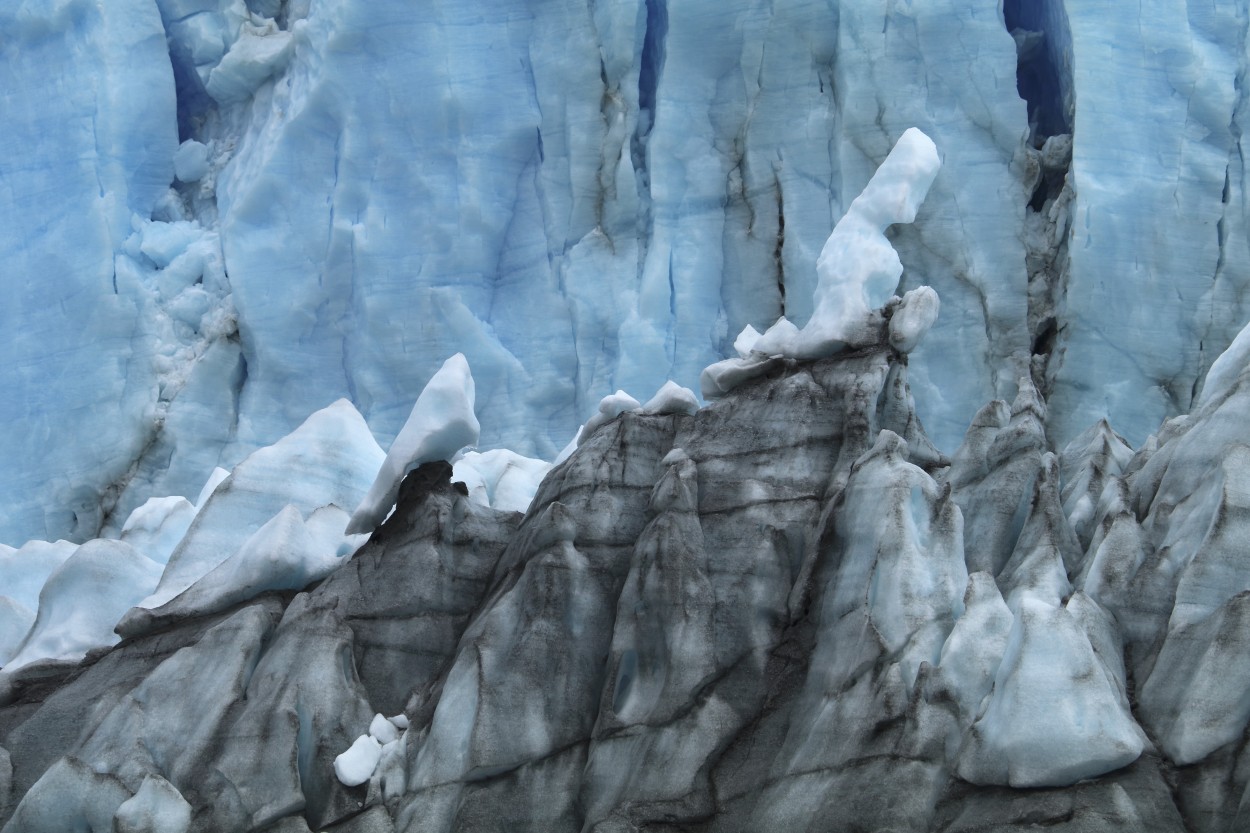 "Detalles del glaciar" de Natalia Harosteguy