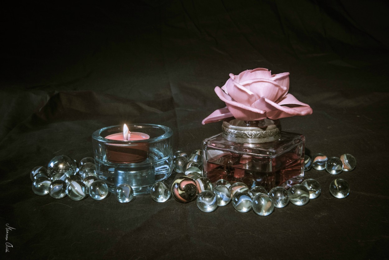 "Perfumes..." de Carmen Esteban