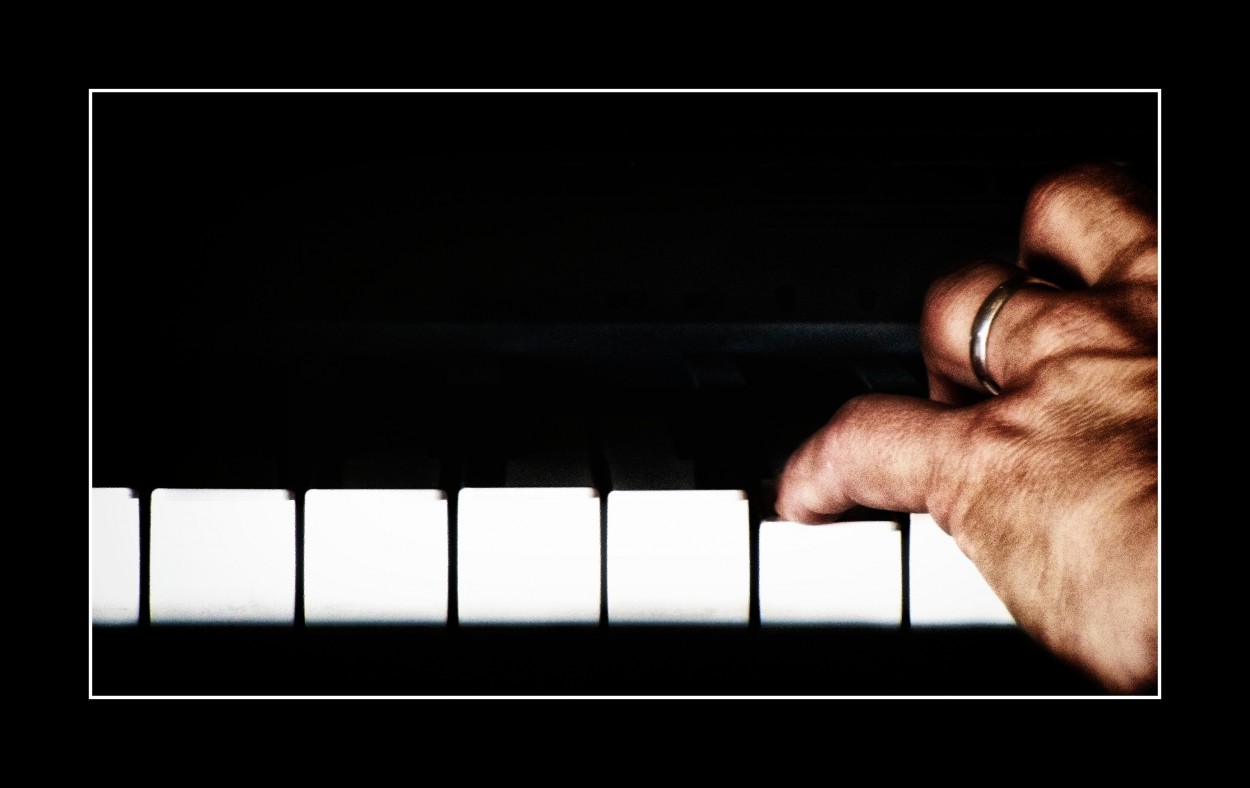 "The piano man." de Dante Murri