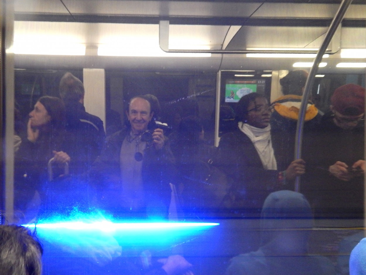 "Selfie en un Metro" de Jos Luis Mansur