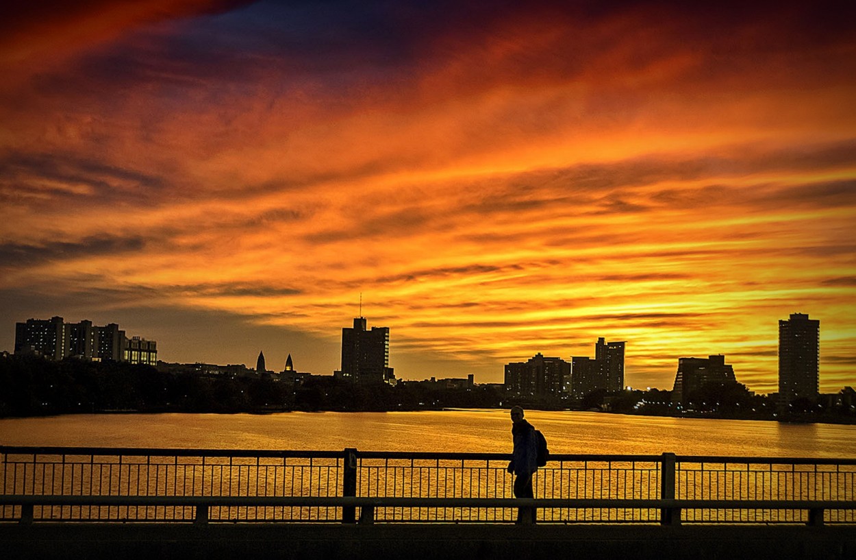 "Hora dorada en Boston" de Luis Fernando Somma (fernando)