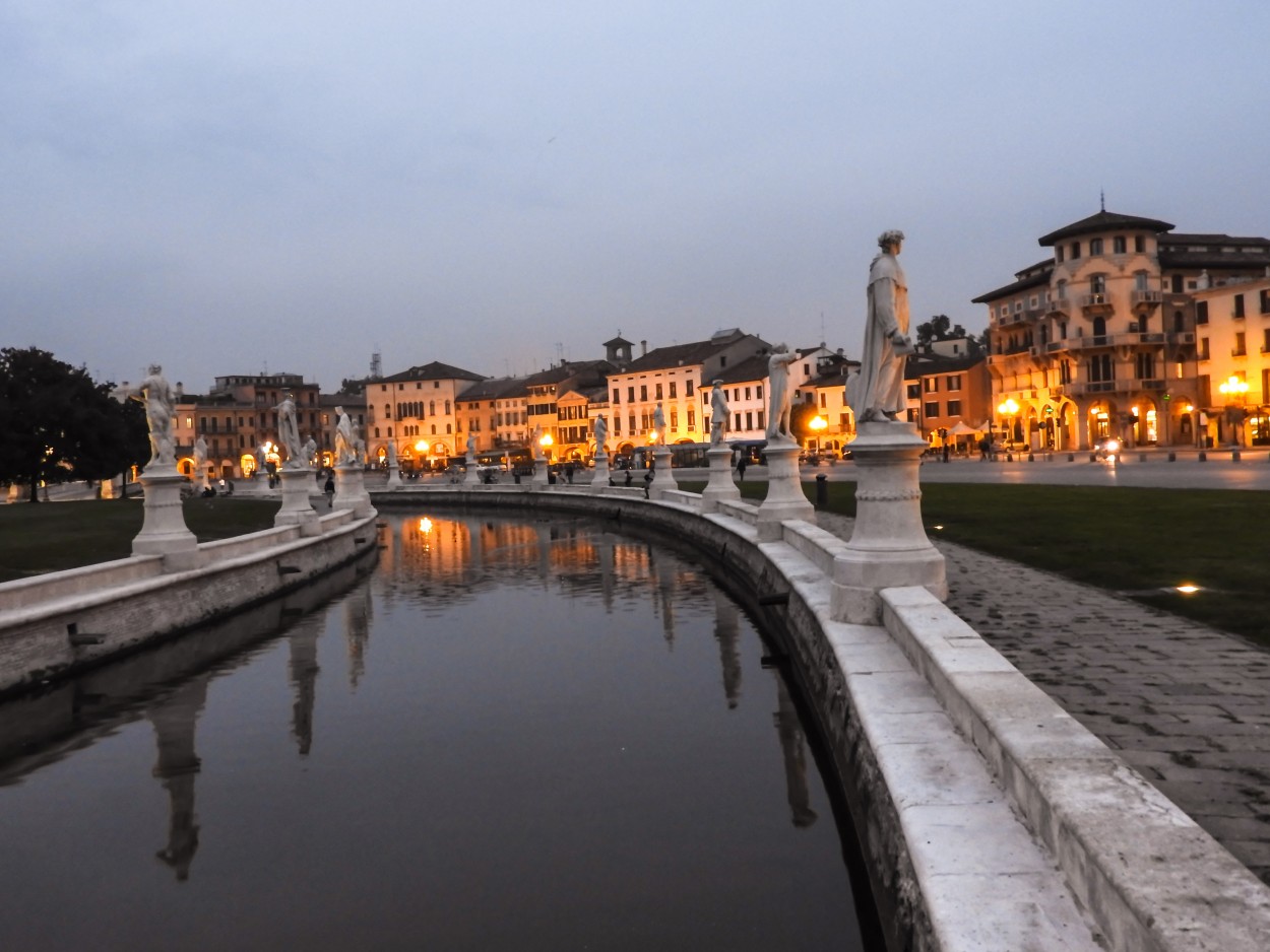 "Atardecer en Padua" de Hctor Venezia