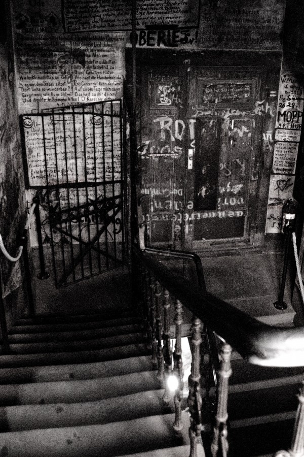 "escaleras en carcel de estudiantes en alemania" de Diego Gerardo Gonzalez