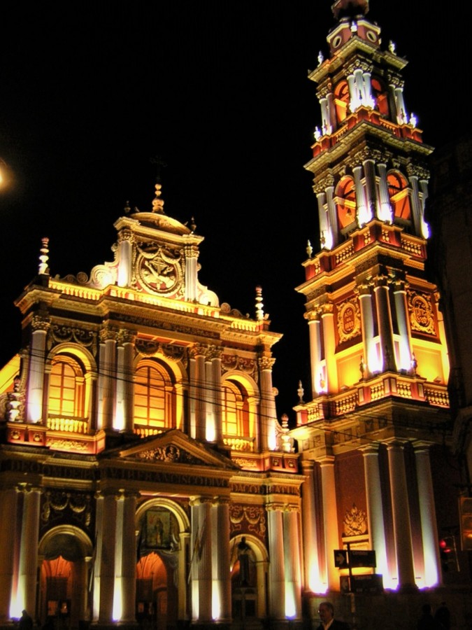 "Iglesia de noche" de Flix Edmundo Reyes