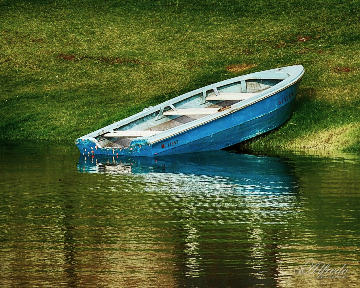 "El viejo bote..." de Alfredo Del Padrone