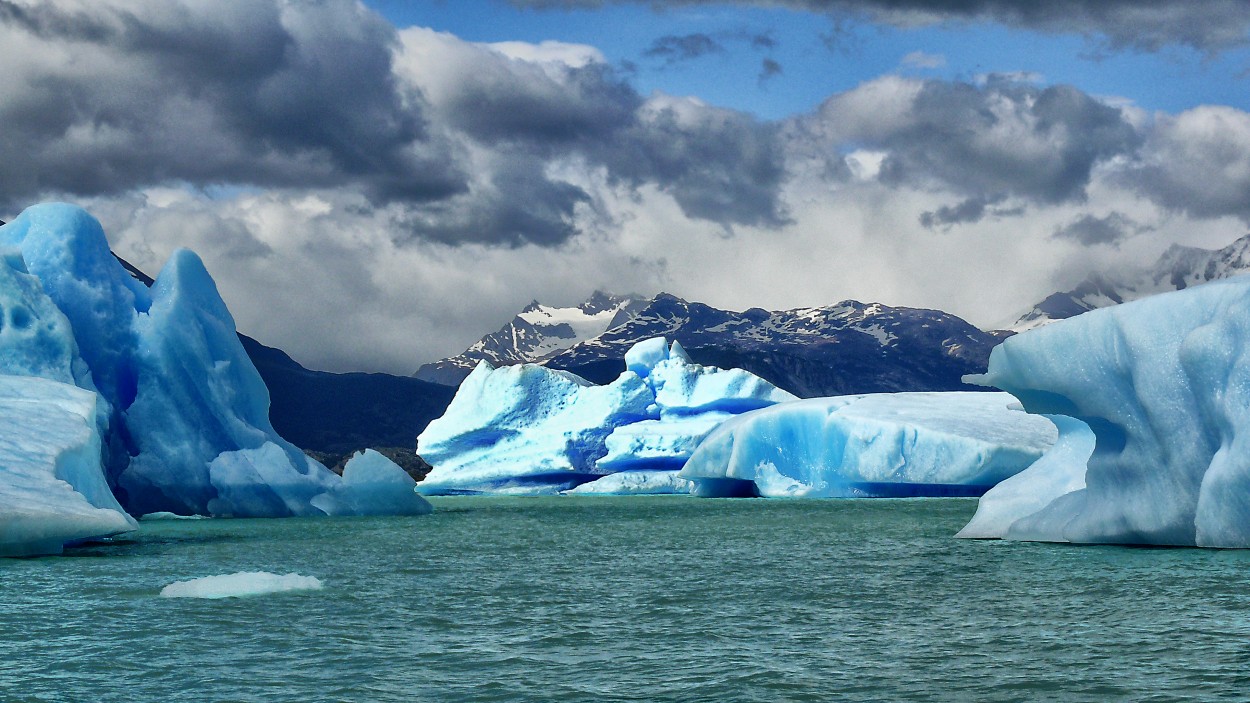 "Icebergs" de Juan Carlos Barilari