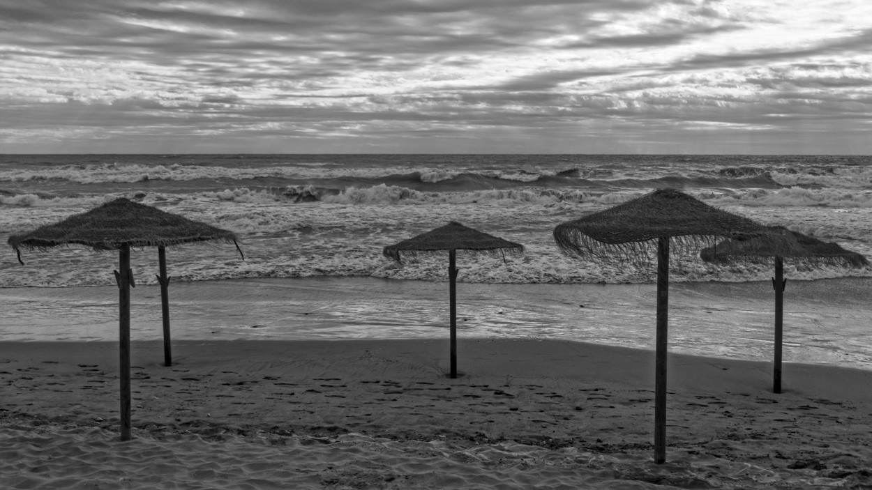 "Mediterrneo, tormenta de verano." de Juan Beas