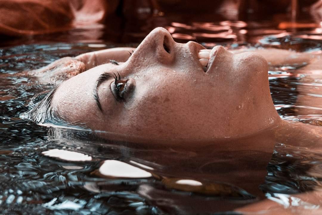 "La dama sobre el agua" de Ricardo Terzoli