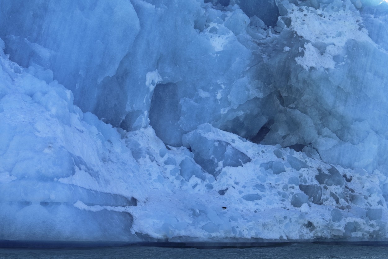 "Detalles del glaciar IV" de Natalia Harosteguy