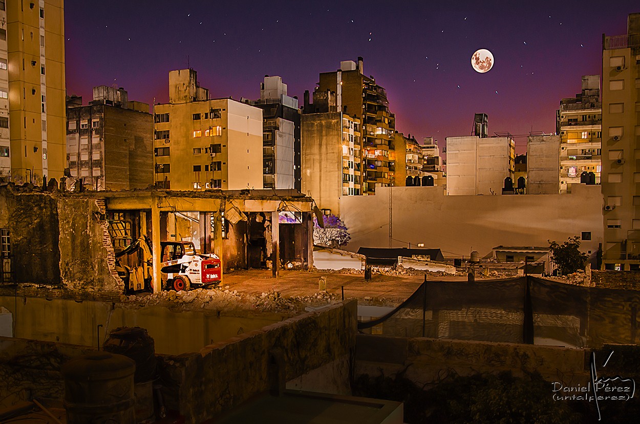"Noche urbana" de Daniel Prez Kchmeister