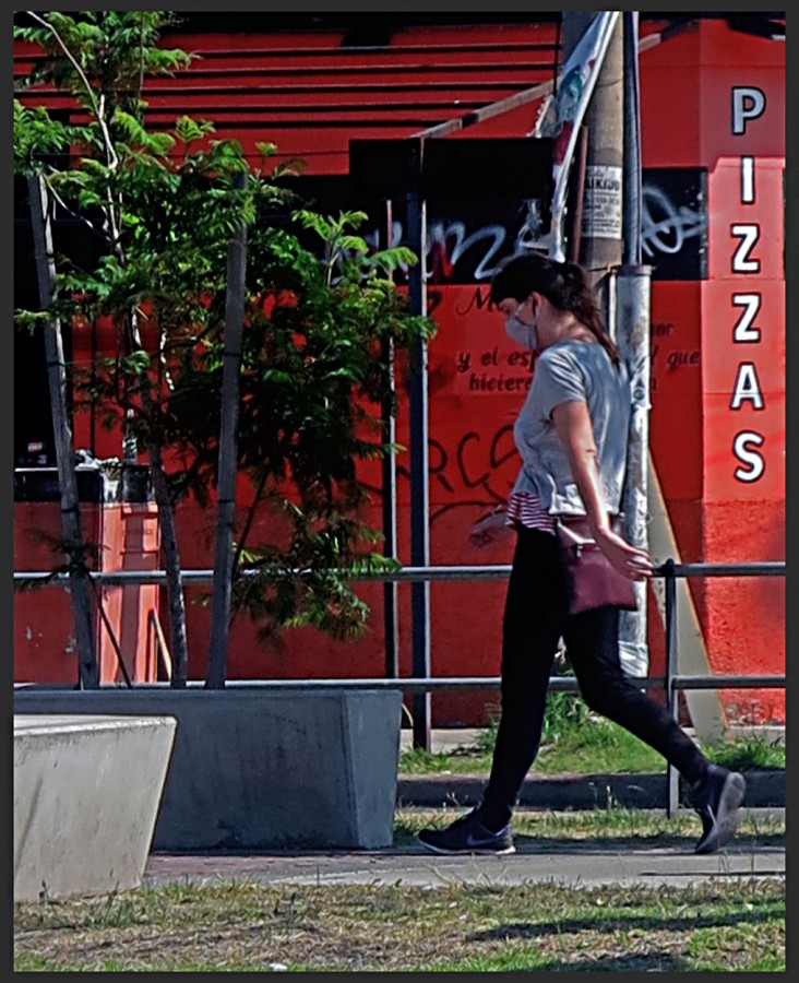 "Pizzas con caminatas" de Jorge Vicente Molinari
