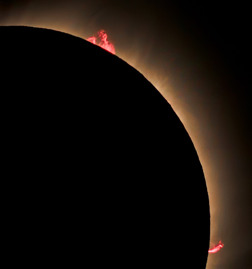 "Eclipse Solar 2020" de Marcelo Minichelli