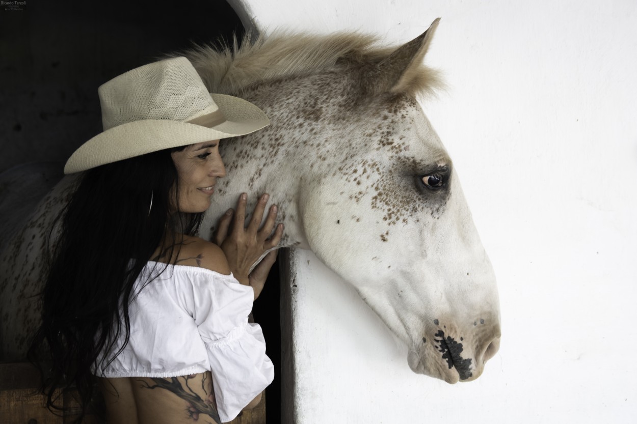 "La dama y el caballo" de Ricardo Terzoli