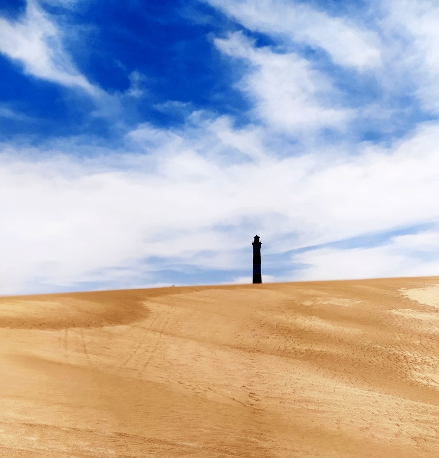 "Un faro entre las dunas" de Ricardo Picco