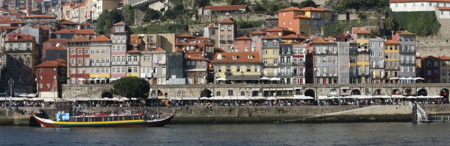"Porto, orilla del Douro." de Francisco Luis Azpiroz Costa