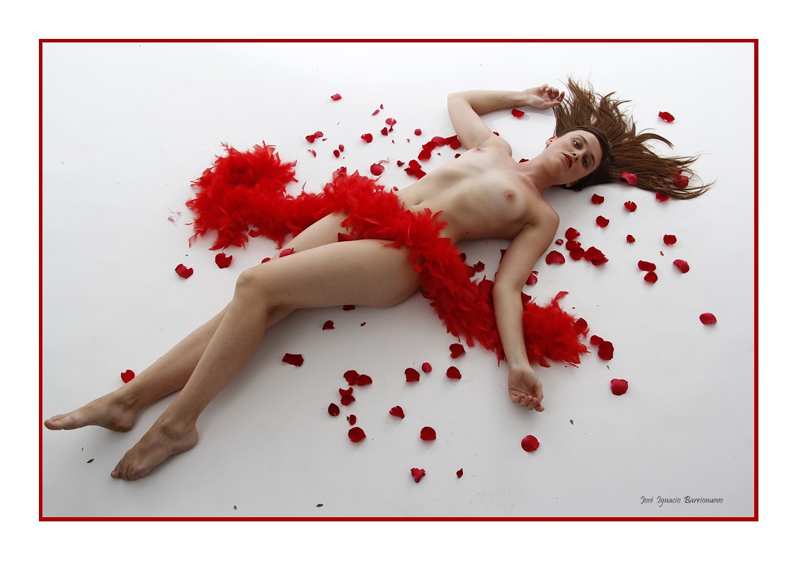 "Desnudo con rojo" de Jos Ignacio Barrionuevo