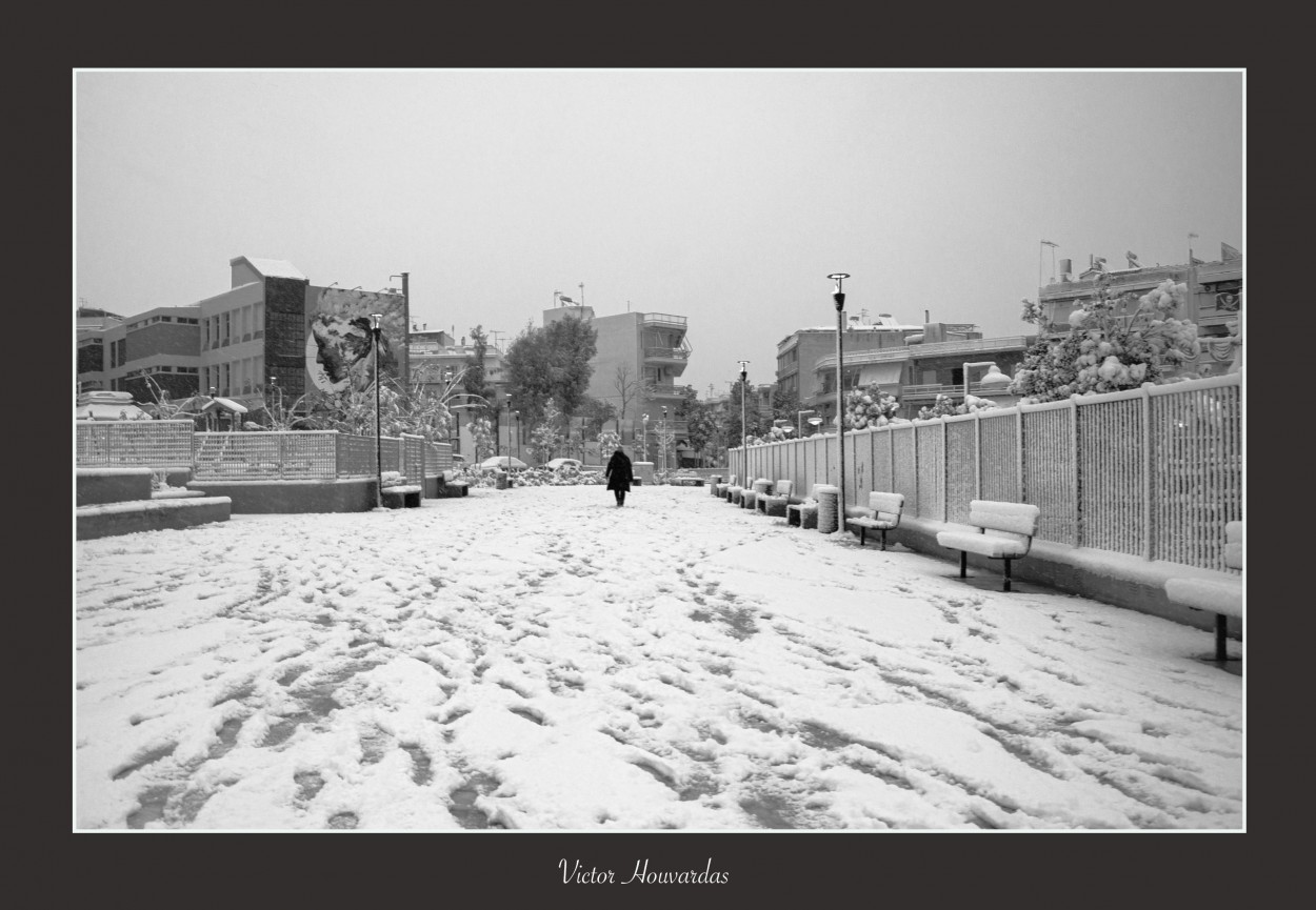 "SNOW WALKER" de Victor Houvardas