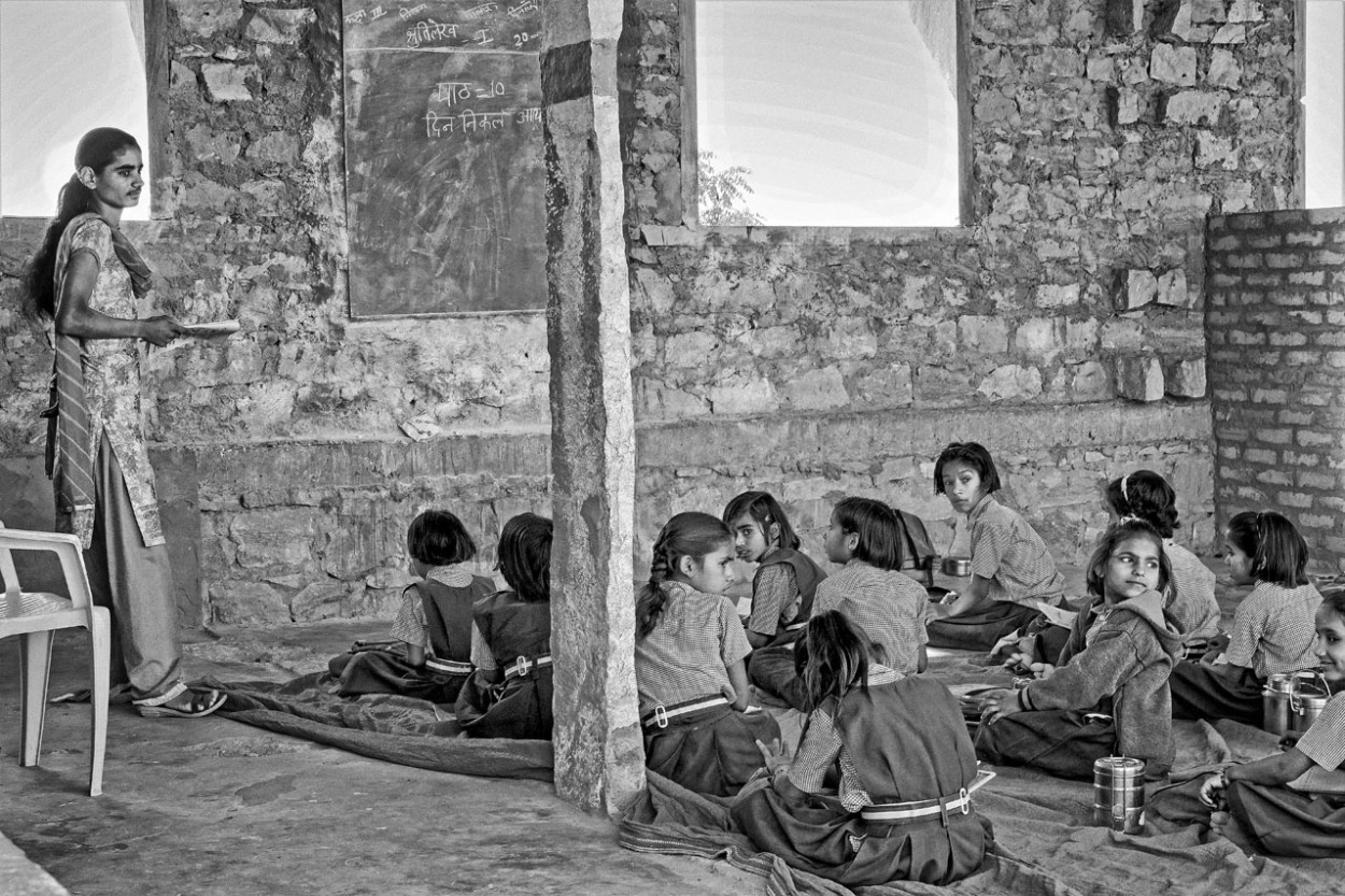 "Escuela rural - India" de Jorge A. Diez
