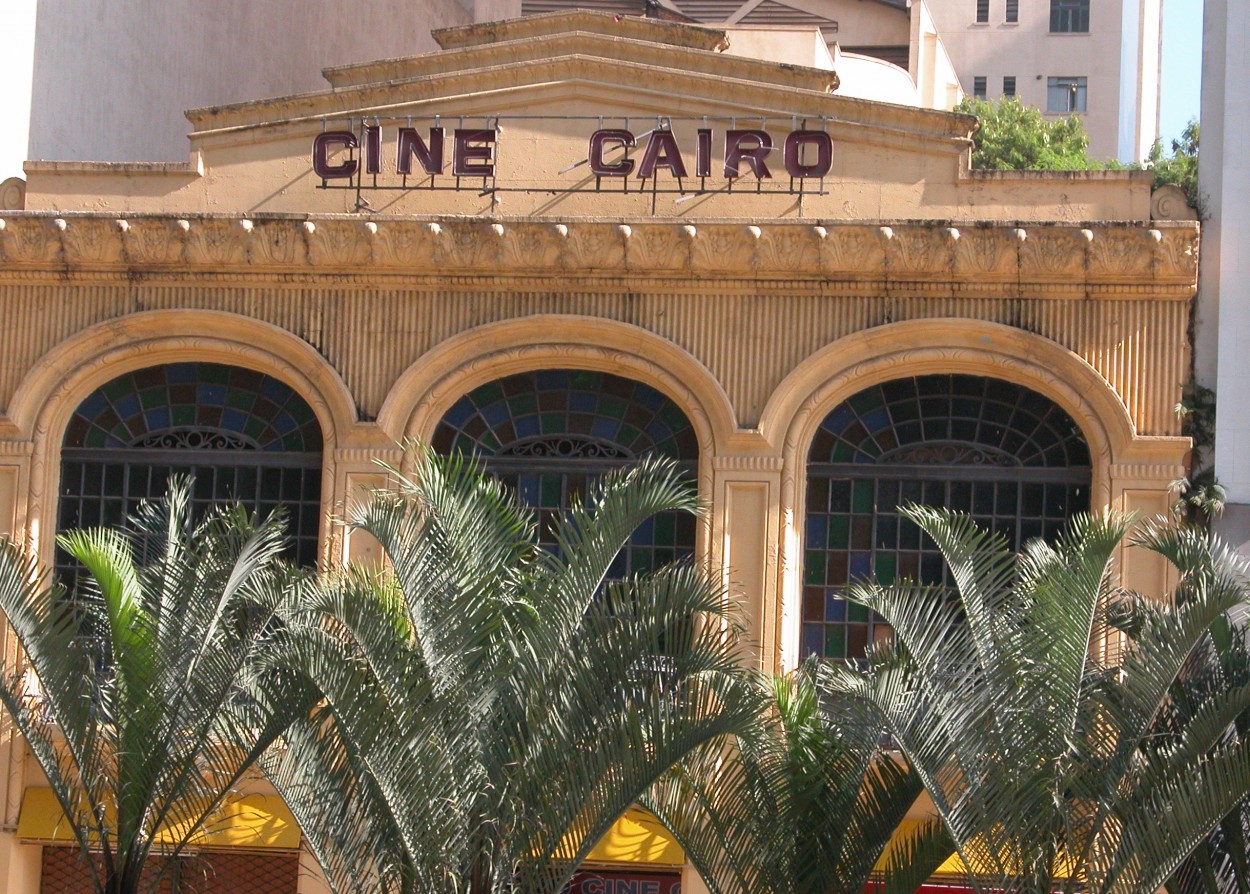 "Cine Cairo em So Paulo, exibia filmes porn" de Decio Badari