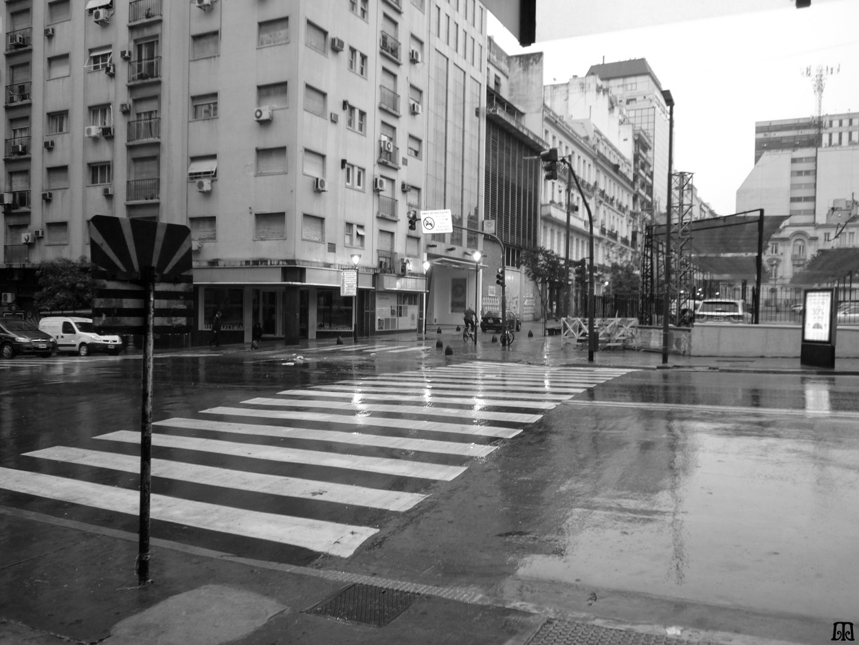 "Lluvia de otoo en Buenos Aires" de Anins Macadam