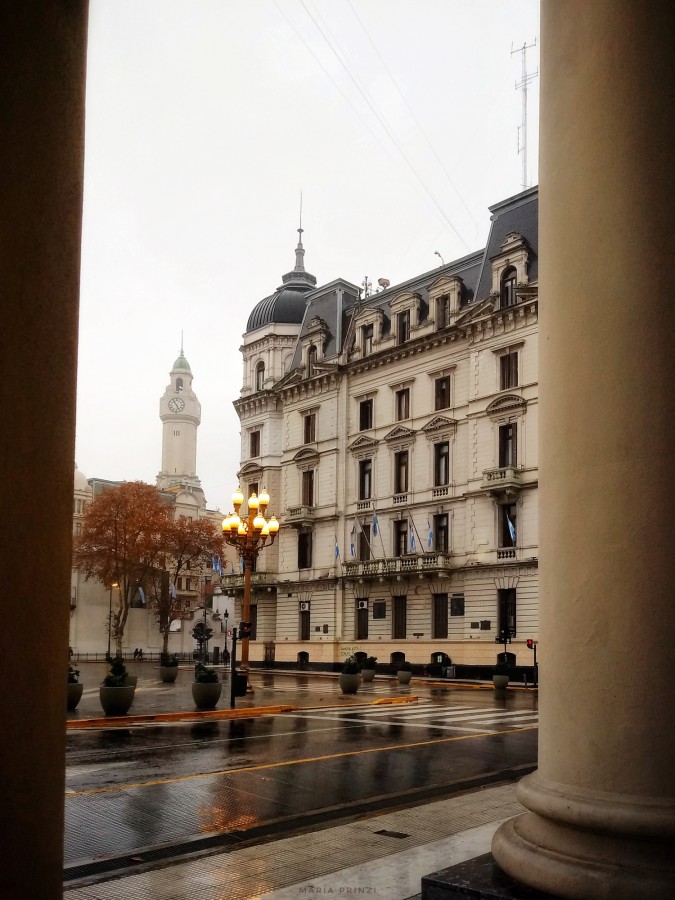 "Tarde de lluvia en el centro de la ciudad." de Maria Prinzi