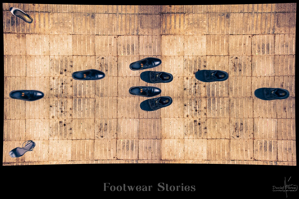 "El amigo reconforta (Footweare Stories)" de Daniel Prez Kchmeister