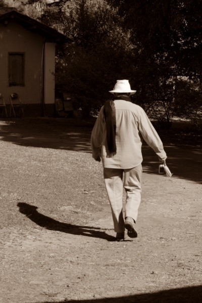 "A volta para a casa,meu primo quase 90 anos!" de Decio Badari
