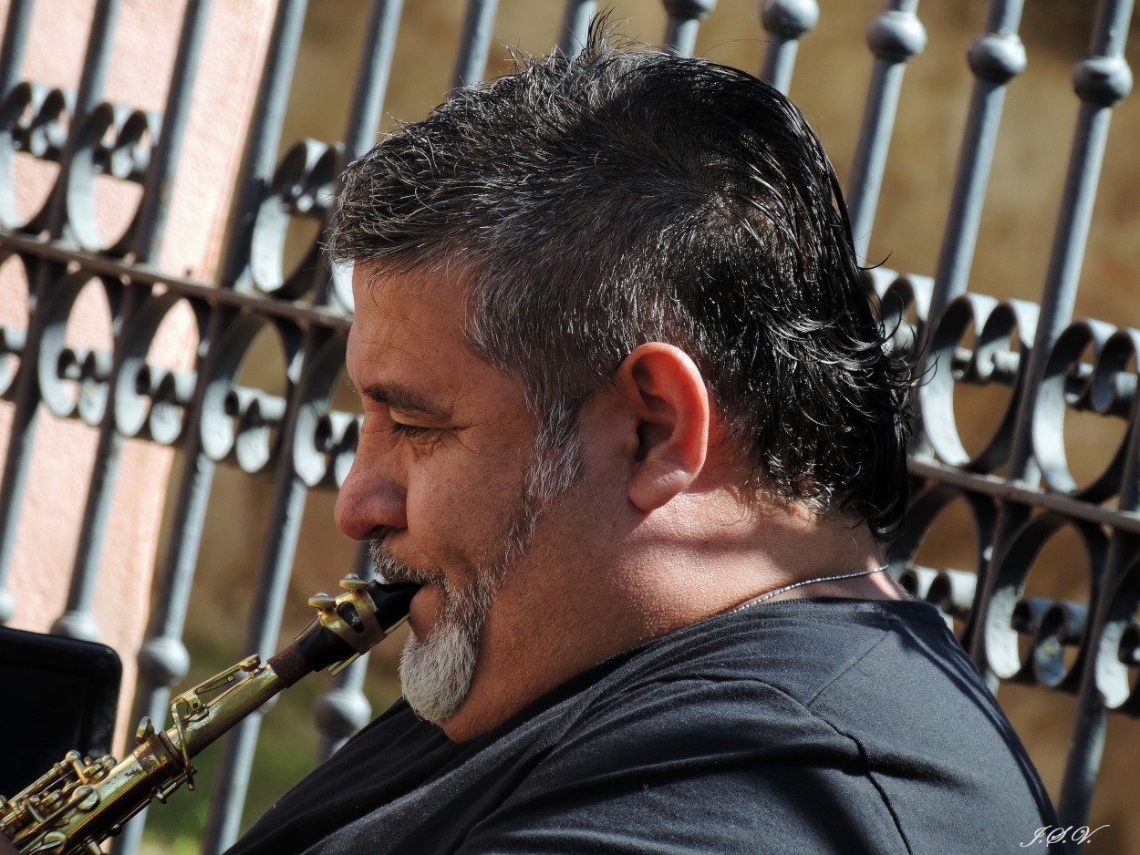 "El Saxofonista" de Jorge Vargas