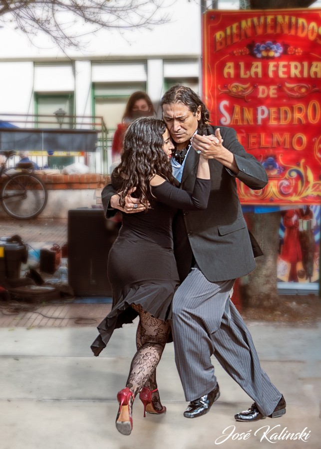 "Bailarines de San Telmo" de Jose Carlos Kalinski