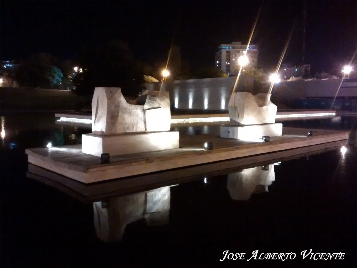 "parque central de la ciudad de Mendoza" de Jose Alberto Vicente
