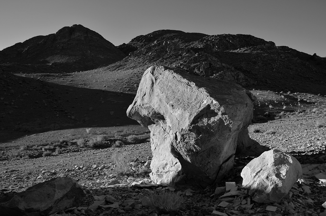 "la piedra toba" de Marcos Pedro Escudero
