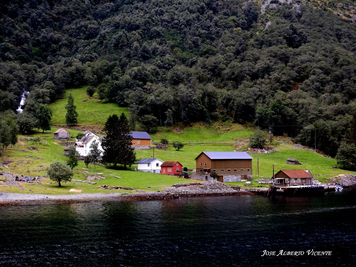 "Fiordo de los ensueos, Bergen, Noruega" de Jose Alberto Vicente