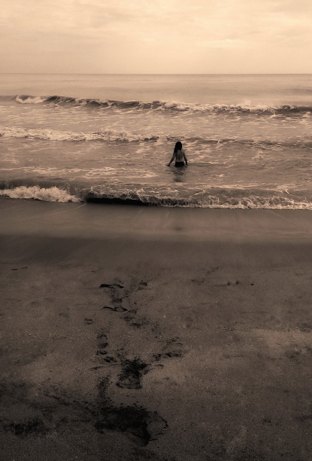 "El mar y ella...que ms" de Roberto Guillermo Hagemann