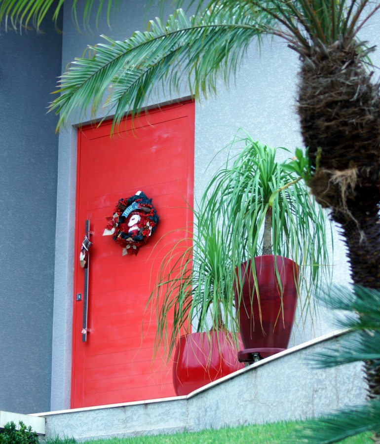 "The red door house !" de Decio Badari
