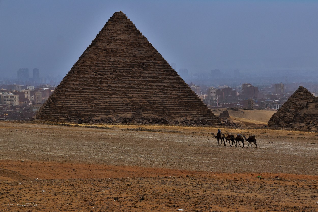 "Piramide Kefren, Egipto" de Miriam E. Sotelo