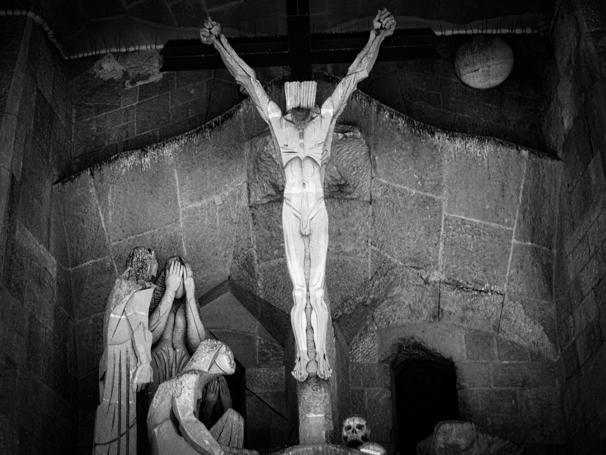 "La crucifixin" de Luis Alberto Bellini