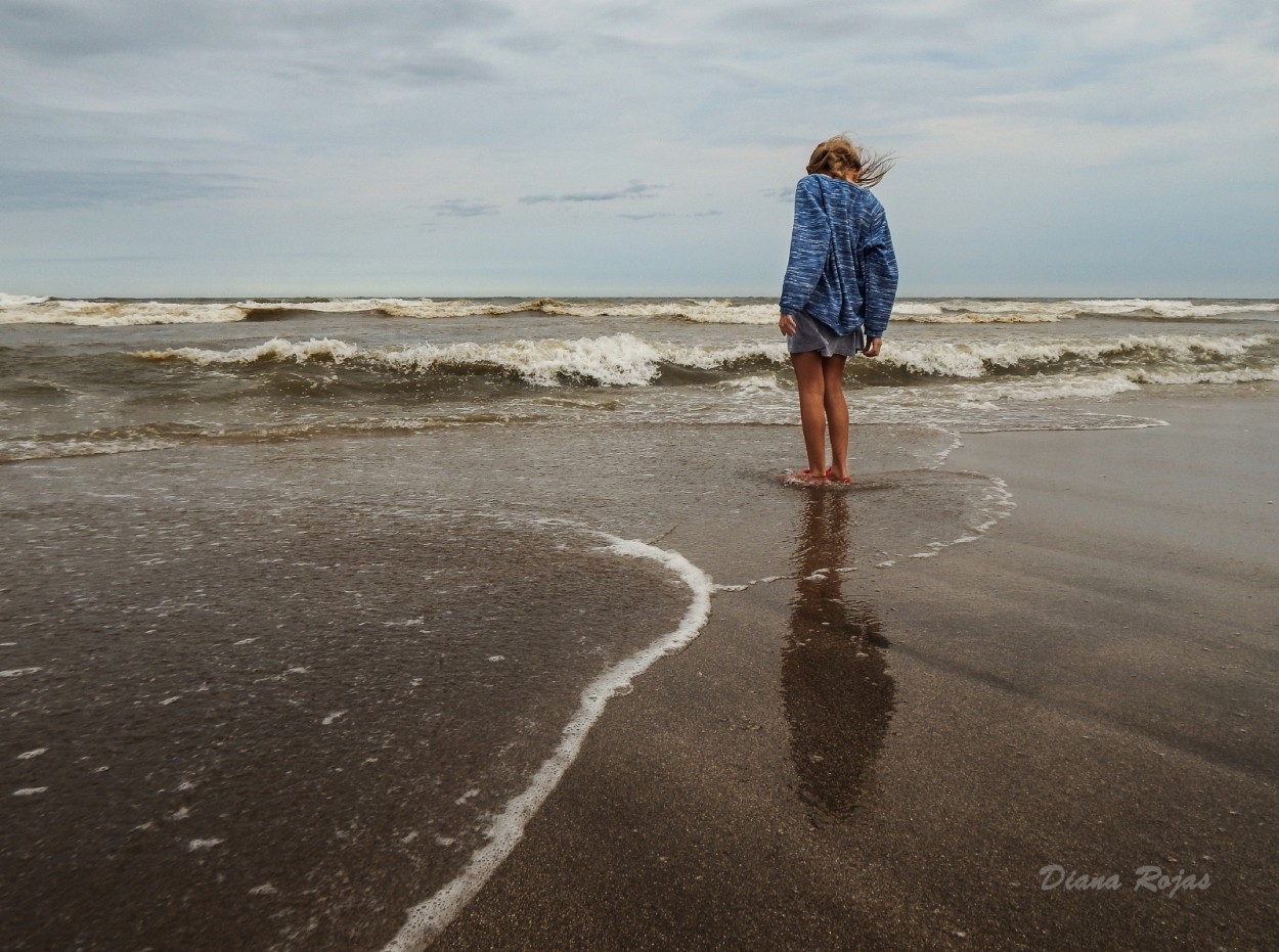 "Las olas, el viento y el fro del mar..." de Diana Rojas