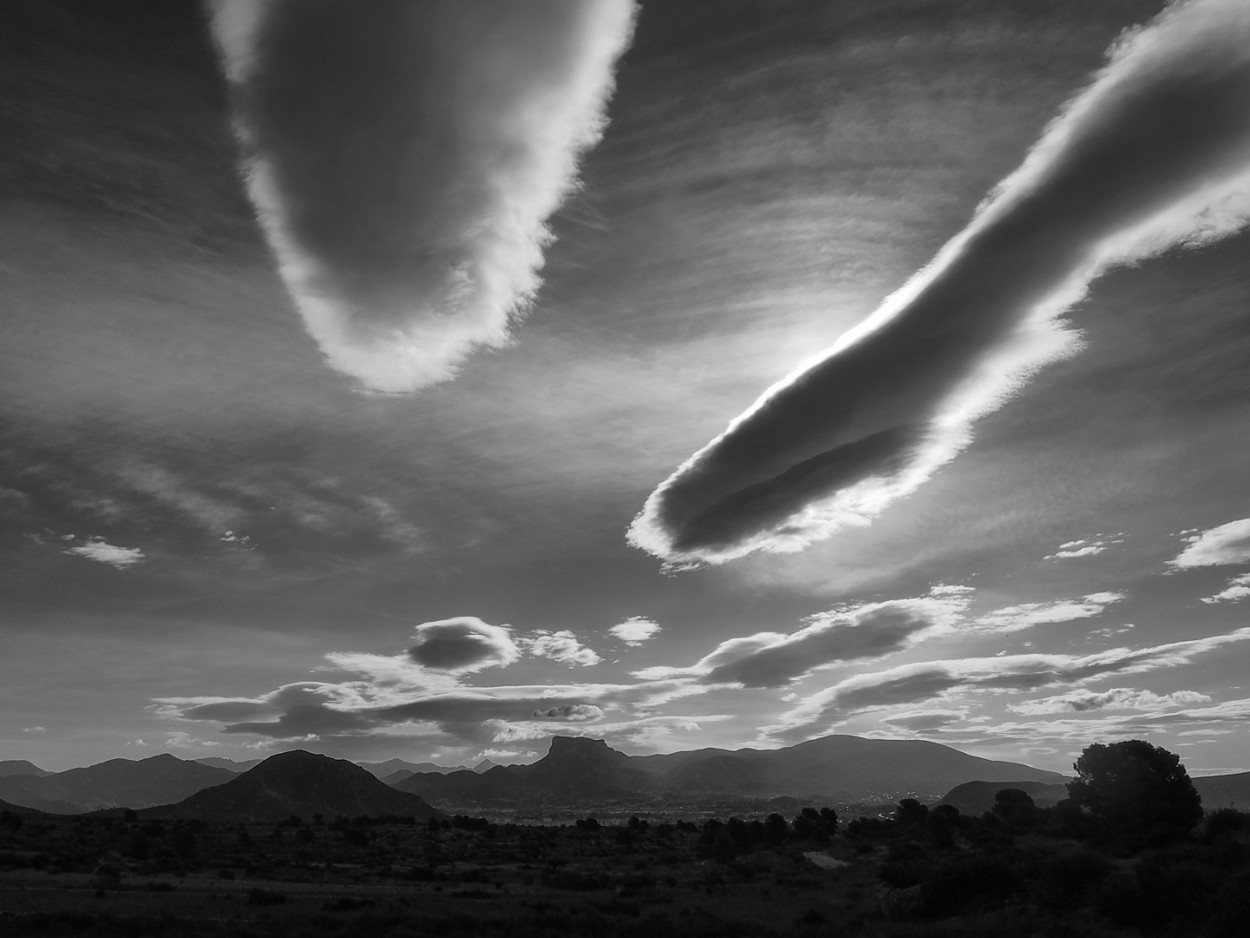 "Claros y nubes" de Francisco Jos Cerd Ortiz