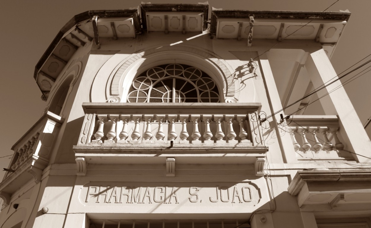 "Desde 1929, `Pharmacia So Joo `......." de Decio Badari