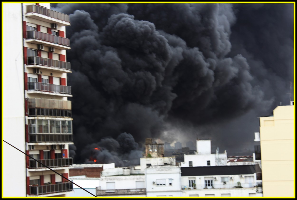 "Impresionante Incendio en Avellaneda !!!" de Silvia Emilia Guerra