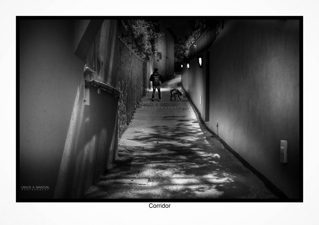 "Corridor" de Carlos A. Sandoval