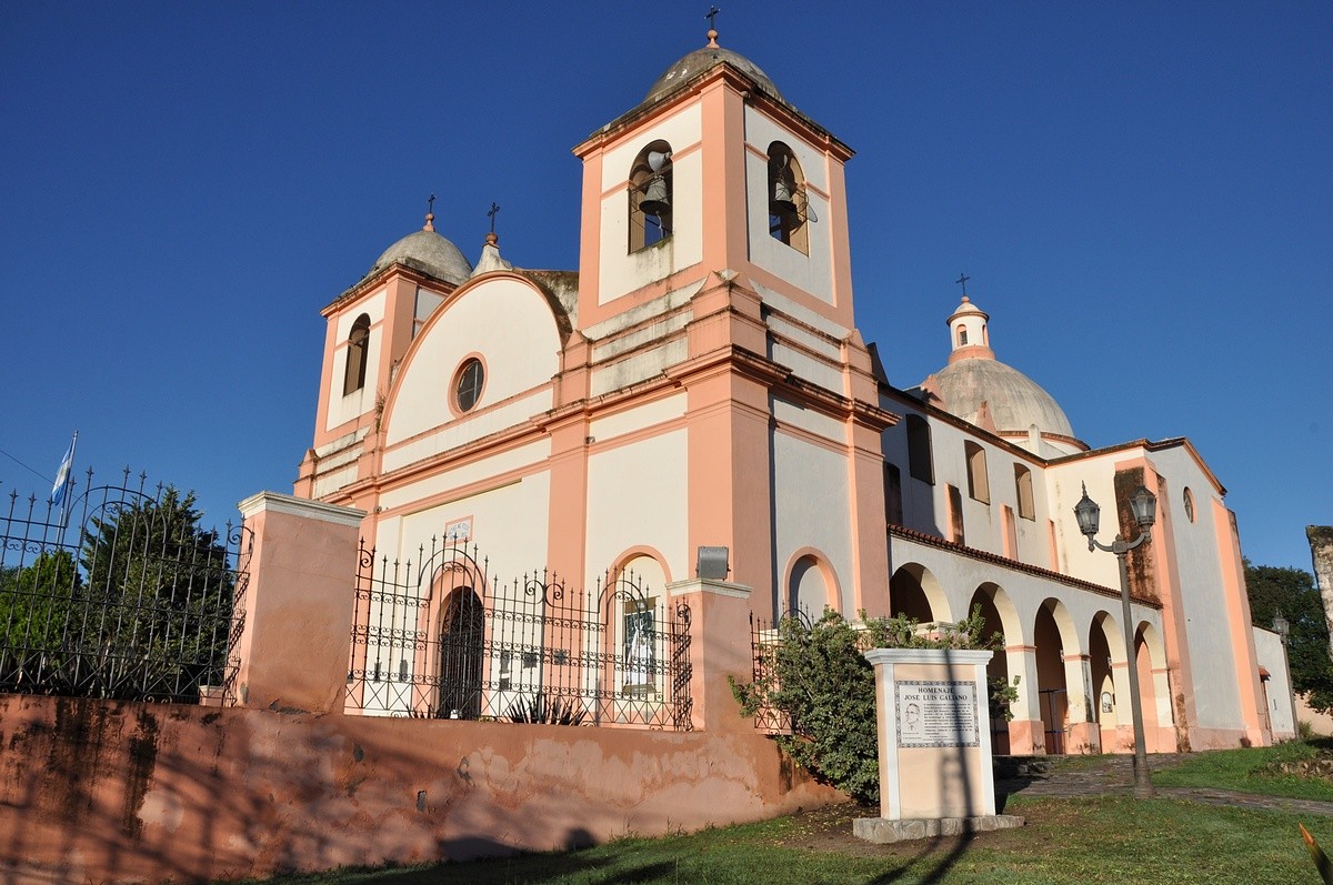 "iglesia Villa Tulumba" de Ariel Dario Albamonte