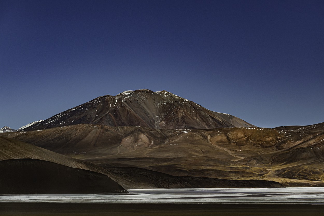 "`El Volcan Galan, Catamarca. Argentina`" de Carlos Cavalieri