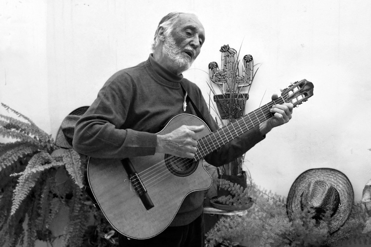 "guitarrero" de Alfonso Lopez