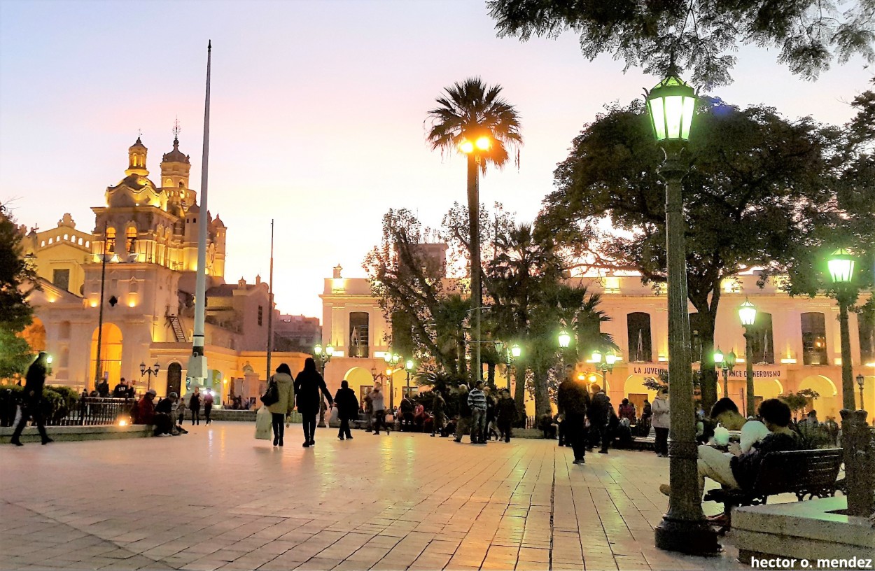 "Plaza San Martin" de Hector Mendez