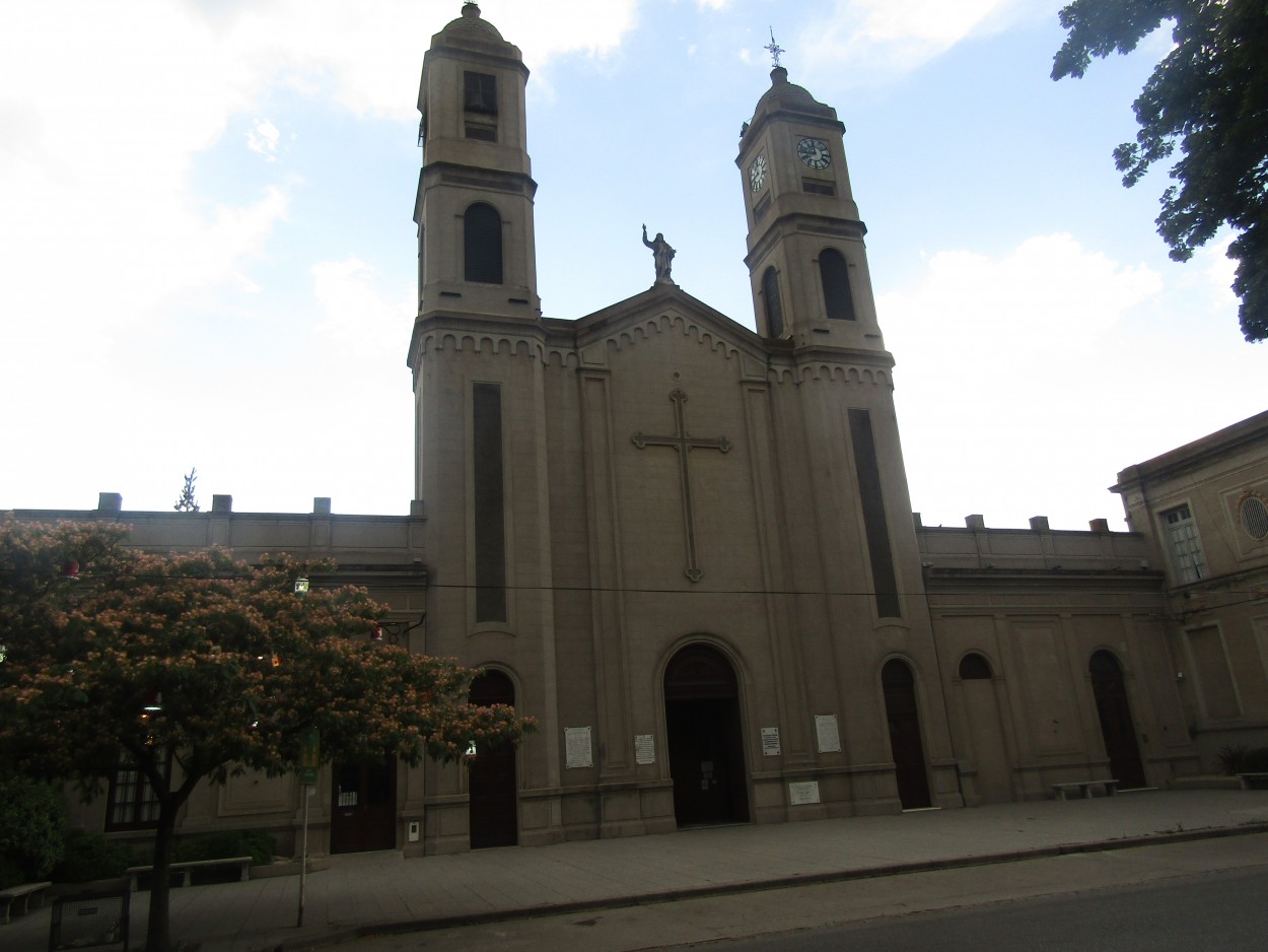 "Iglesia" de Miguel Angel Palermo