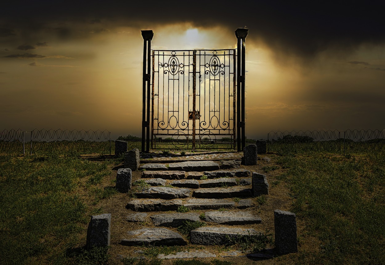 "`una puerta al mas alla...`" de Carlos Cavalieri