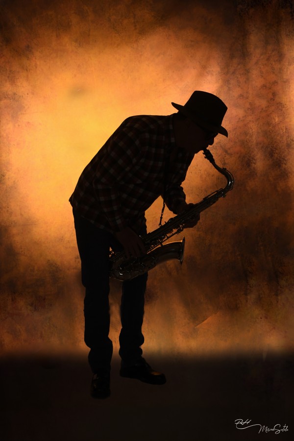 "Saxofonista Henry Suika" de Miriam E. Sotelo