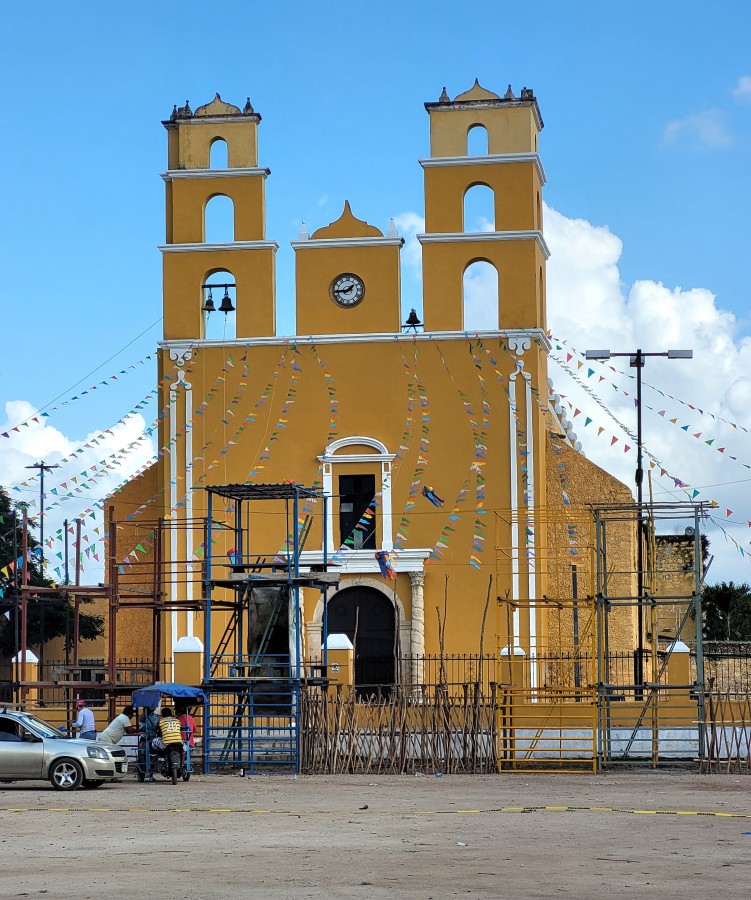 "Iglesia" de Ruth Saavedra